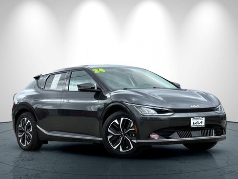 Used 2024 Kia EV6 Wind RWD image 2