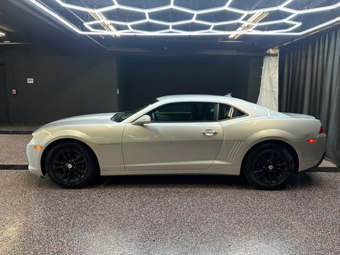 Used 2015 Chevrolet Camaro LS RWD image 4