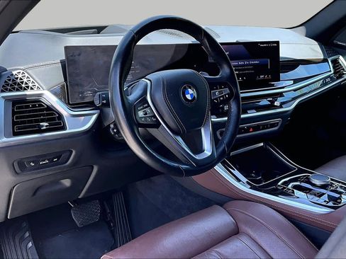 Used 2025 BMW X5 xDrive50e AWD/4WD image 18