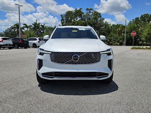 New 2026 Volvo XC90 B5 Plus image 2