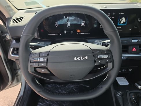New 2026 Kia K4 EX FWD image 28