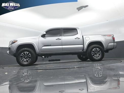 Used 2021 Toyota Tacoma TRD Sport w/ Technology Package AWD/4WD image 20