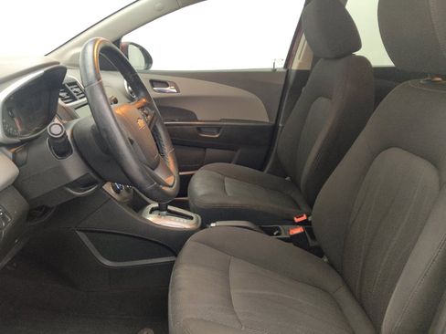 Used 2019 Chevrolet Sonic LT w/ Convenience Package FWD image 17