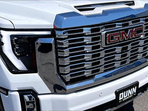 Used 2024 GMC Sierra 3500 Denali w/ Denali Reserve Package AWD/4WD image 31