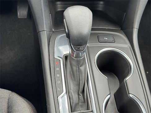 Used 2024 Chevrolet Equinox LT image 32