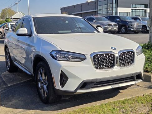 Used 2022 BMW X4 xDrive30i w/ Parking Assistance Package image 4