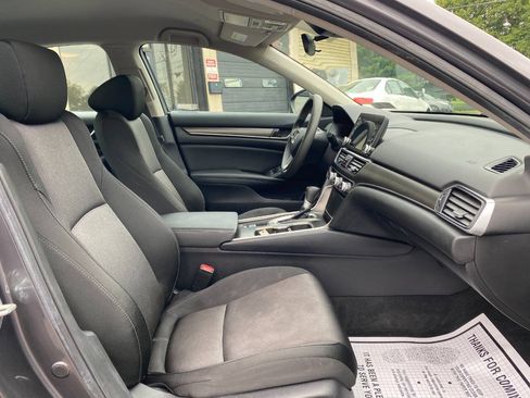 Used 2020 Honda Accord LX image 29