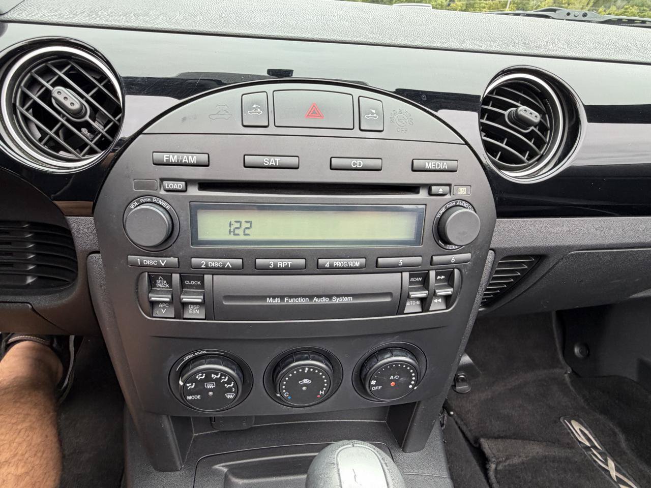 Used 2007 MAZDA MX-5 Miata Touring RWD image 27