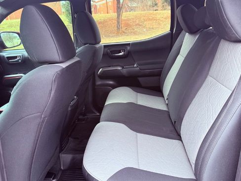 Used 2023 Toyota Tacoma TRD Sport image 25