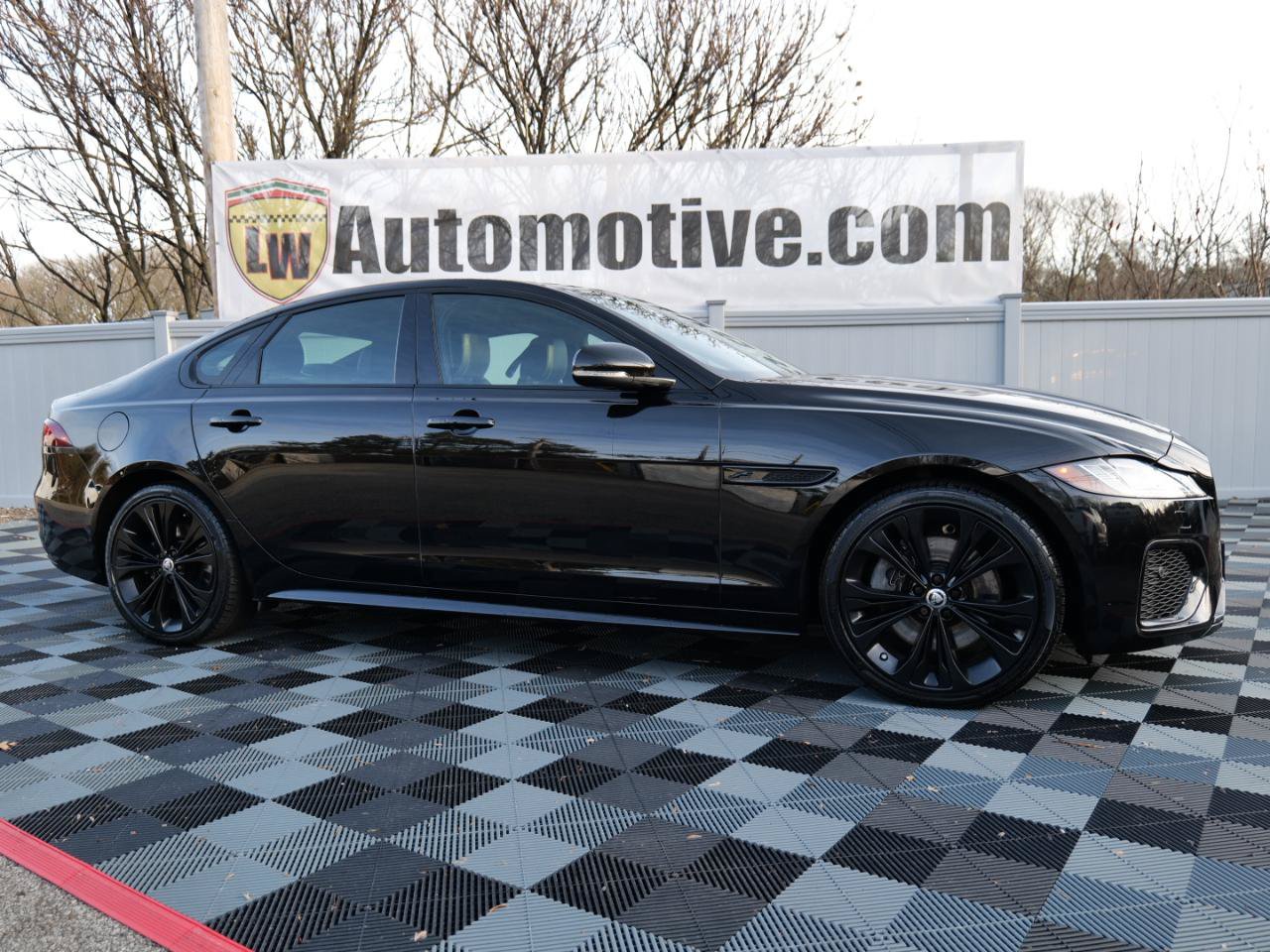Used 2024 Jaguar XF R-Dynamic SE AWD/4WD image 65