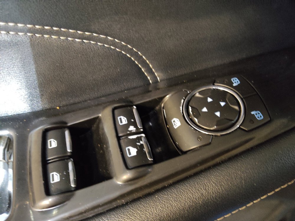 Used 2018 Ford Edge Titanium w/ Equipment Group 301A FWD image 27
