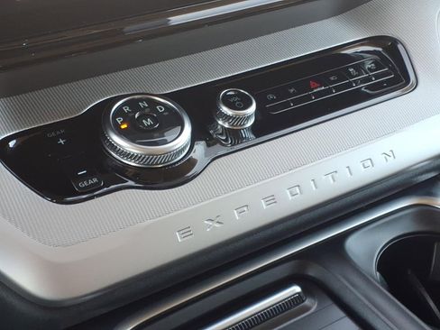 Certified 2025 Ford Expedition Active RWD image 27