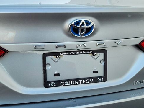 Certified 2020 Toyota Camry LE image 9