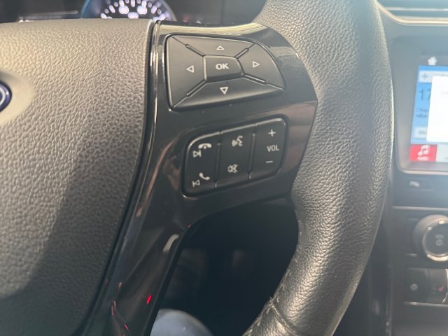 Used 2018 Ford Explorer XLT w/ Equipment Group 202A AWD/4WD image 18
