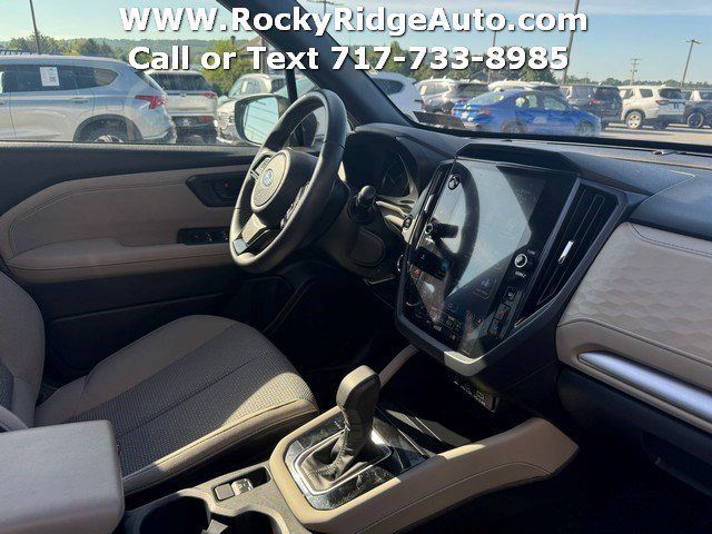 Used 2025 Subaru Forester Premium AWD/4WD image 13