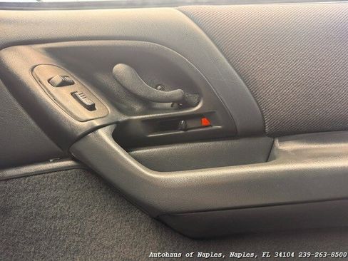 Used 1995 Chevrolet Camaro Z28 RWD image 28