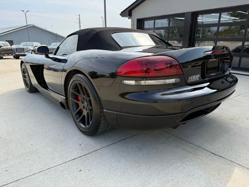 Used 2004 Dodge Viper SRT-10 image 7