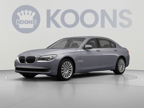 Used 2012 BMW 750i RWD image 1