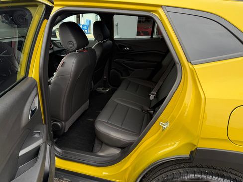 Used 2024 Chevrolet Trax RS w/ Driver Confidence Package image 14