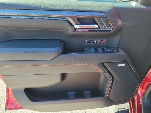 Used 2024 GMC Sierra 1500 AT4 w/ Technology Package AWD/4WD image 8