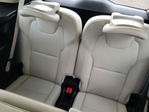 Certified 2024 Volvo XC90 T8 Plus AWD/4WD image 25