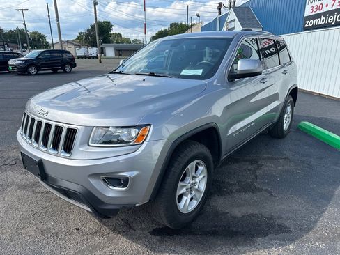 Used 2015 Jeep Grand Cherokee Laredo w/ Quick Order Package 23E AWD/4WD image 3