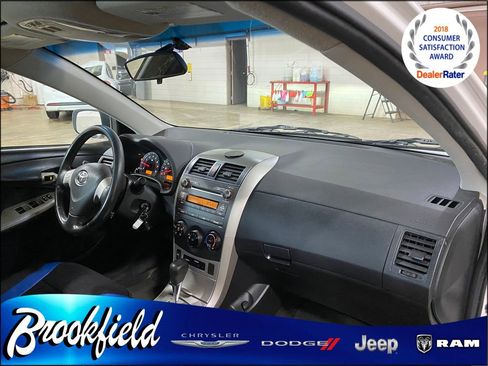 Used 2010 Toyota Corolla image 29