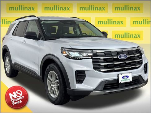 New 2026 Ford Explorer Active RWD image 1