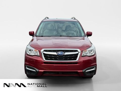 Used 2018 Subaru Forester 2.5i Premium w/ All-Weather Package AWD/4WD image 8