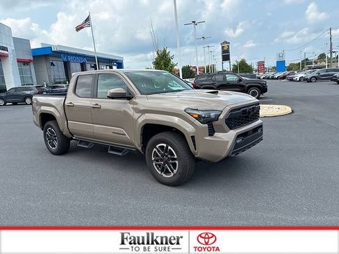 Certified 2026 Toyota Tacoma TRD Sport w/ TRD Sport Premium Package AWD/4WD image 3