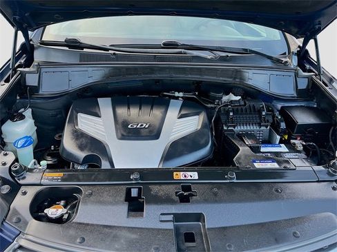 Used 2018 Hyundai Santa Fe SE image 31