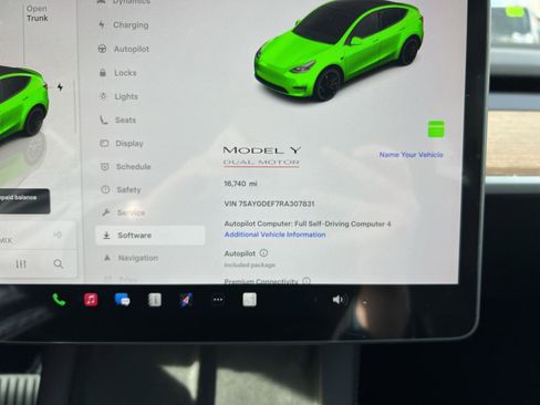 Used 2024 Tesla Model Y Performance image 17