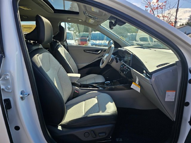 New 2026 Kia Niro Wave w/ Wave Preserve Package FWD image 10
