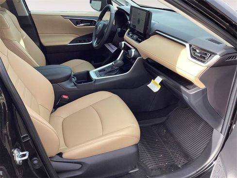 New 2025 Toyota RAV4 XLE Premium image 15