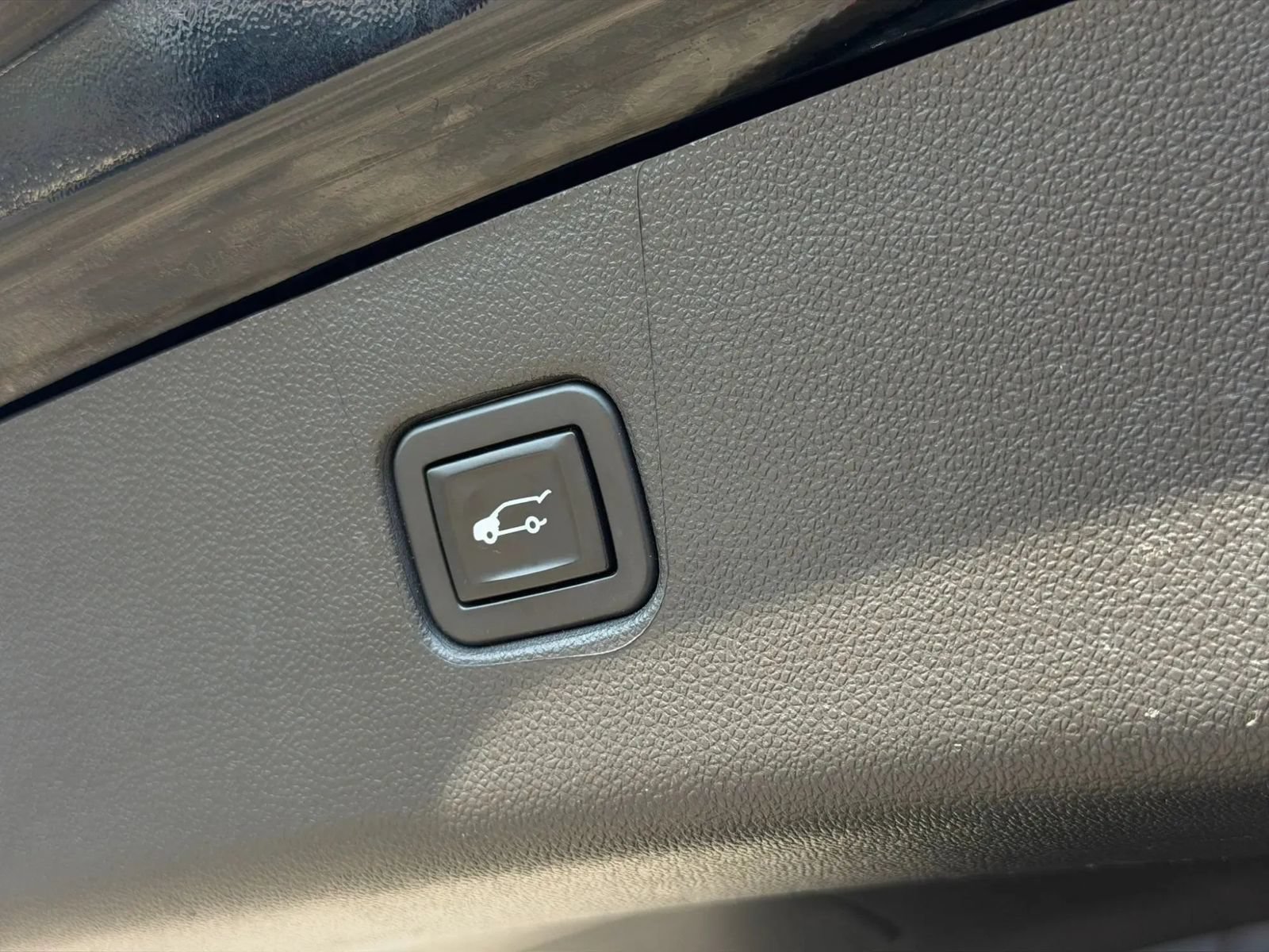 Used 2021 Chevrolet Blazer LT FWD image 18