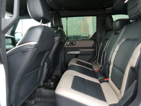 Used 2023 Ford Bronco Wildtrak AWD/4WD image 18