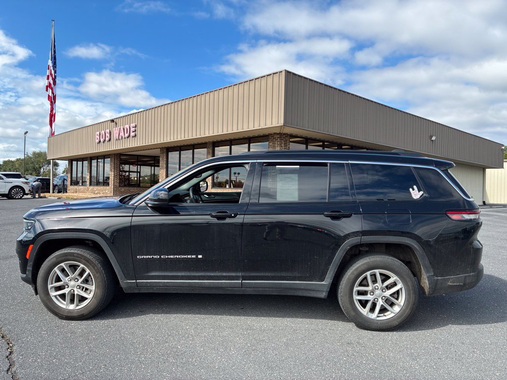 Used 2024 Jeep Grand Cherokee L Laredo w/ Luxury Tech Group I AWD/4WD image 1