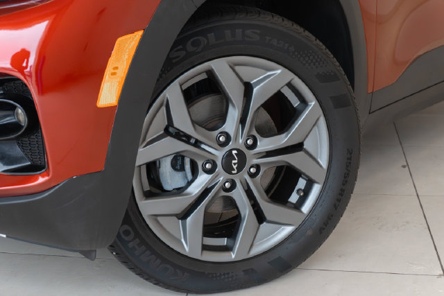 Used 2024 Kia Seltos S FWD image 2