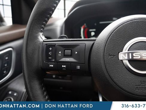 Used 2023 Nissan Rogue Platinum w/ Platinum Premium Package AWD/4WD image 12