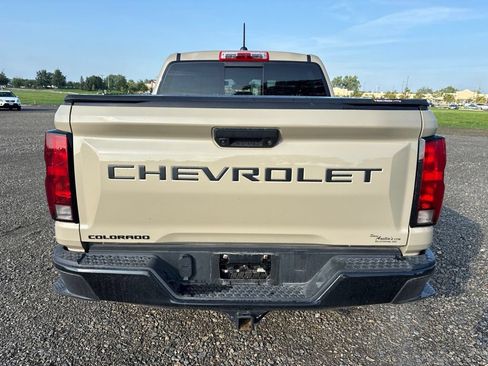 Used 2024 Chevrolet Colorado Trail Boss w/ Advanced Trailering Package AWD/4WD image 8