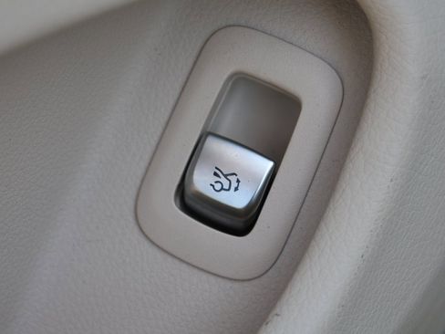 Used 2022 Mercedes-Benz C 300 Coupe image 13