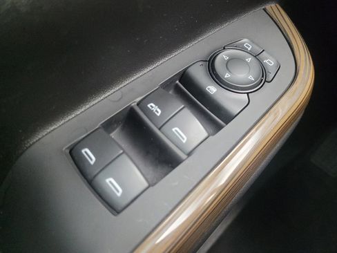 Used 2023 GMC Acadia SLE w/ Driver Convenience Package FWD image 27
