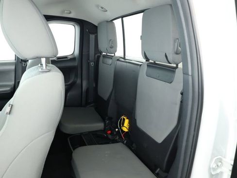 Used 2017 Toyota Tacoma SR5 image 17