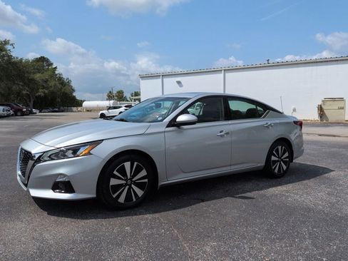 Certified 2020 Nissan Altima 2.5 SV FWD image 7