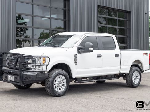 Used 2019 Ford F250 XL w/ STX Appearance Package AWD/4WD image 2
