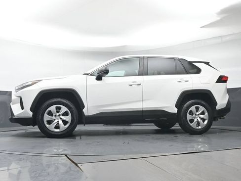 Used 2023 Toyota RAV4 LE AWD/4WD image 29