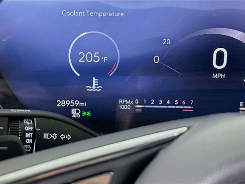 Used 2025 Buick Enclave Preferred image 19