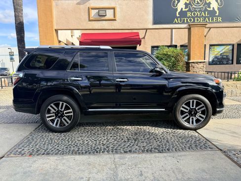 Used 2017 Toyota 4Runner Limited image 4
