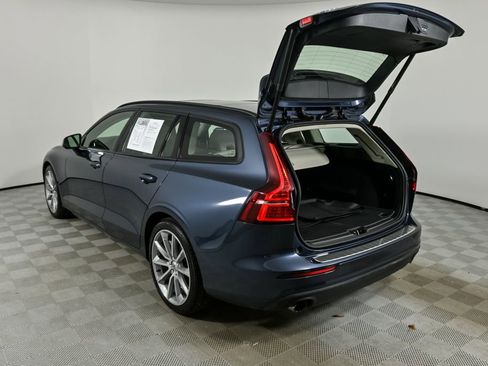 Used 2020 Volvo V60 T5 Momentum w/ Protection Package Premier image 30