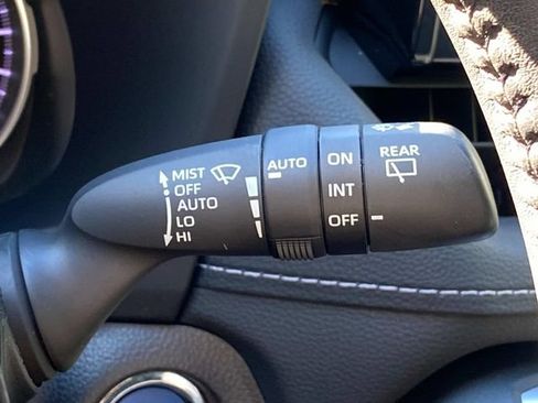 Used 2022 Toyota RAV4 XLE Premium AWD/4WD image 23